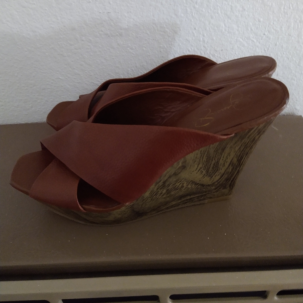 Jessica Simpson Wedge - Picture 3 of 4